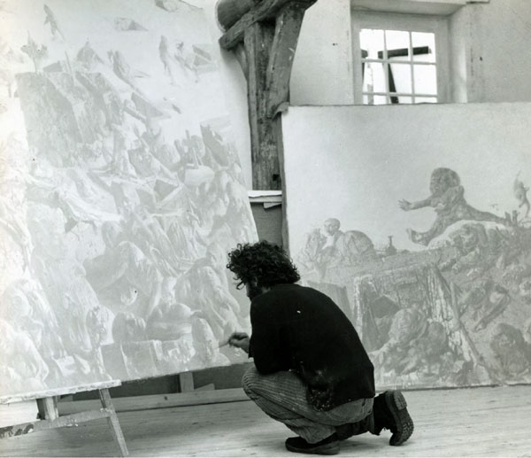 Dado dans son atelier. Fonds d’archive de la galerie  Jeanne Bucher Jaeger, Paris. Photo : Chastenet 