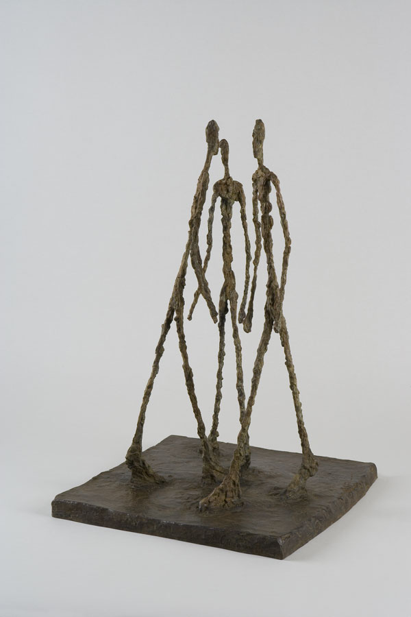 Alberto Giacometti Trois hommes qui marchent [petit plateau], 1948 Bronze 72,0 x 32,7 x 34,1 cm Fondation Giacometti, Paris © Succession Alberto Giacometti ,VEGAP, Bilbao, 2018
