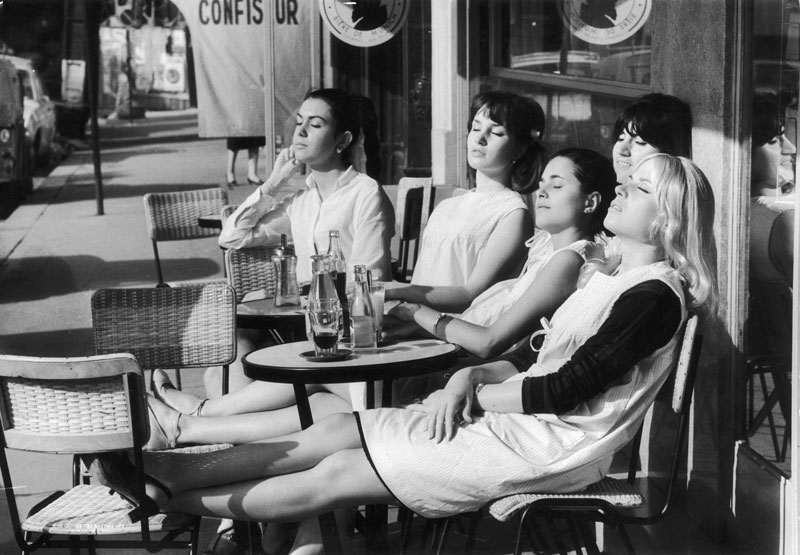 Robert Doisneau Les coiffeuses au soleil, Paris 1966 © Atelier Robert Doisneau