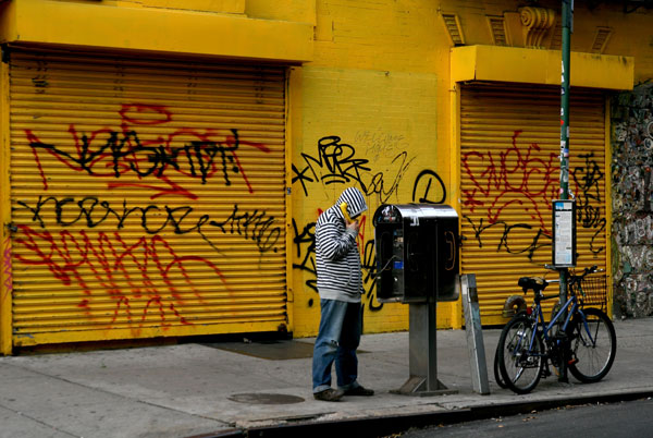 Alexandra Breznay, Graphisme urbain 1, NYC, 2010