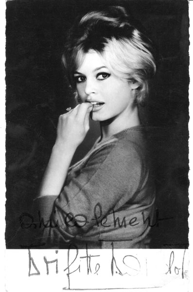 BRIGITTE BARDOT CARTE PHOTO SAM LEVIN SIGNEE